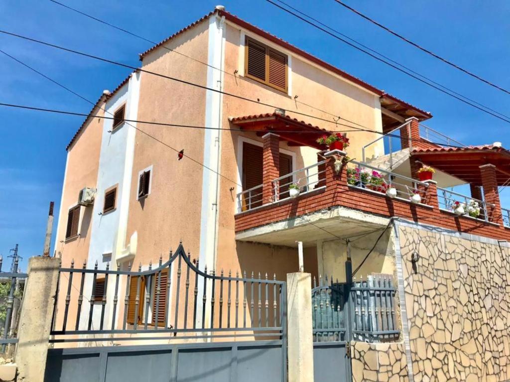 Arlind'S Apartaments Wlora Zewnętrze zdjęcie
