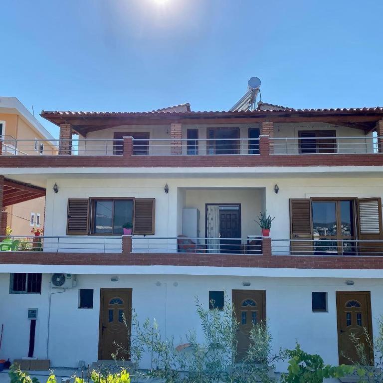 Arlind'S Apartaments Wlora Zewnętrze zdjęcie