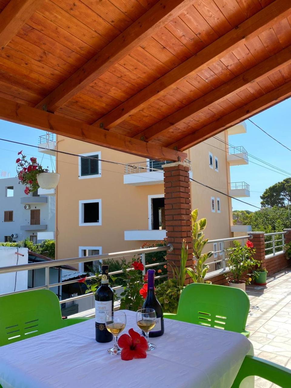 Arlind'S Apartaments Wlora Zewnętrze zdjęcie